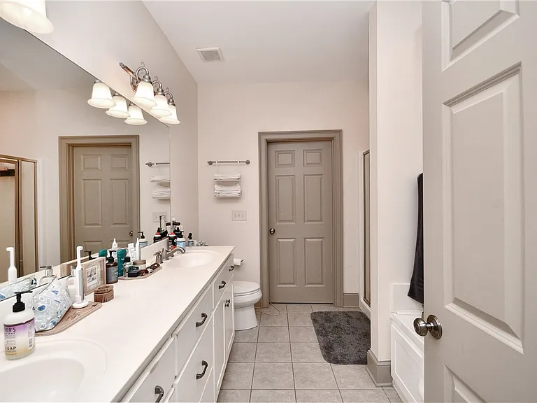 324 Village Walk Ln — Photo 22