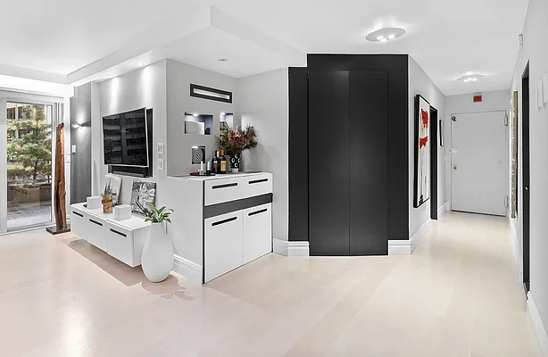 Rented by Christie's International Real Estate Group, LLC | media 5