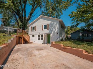 106 Wainwright Rd, Oak Ridge, TN 37830