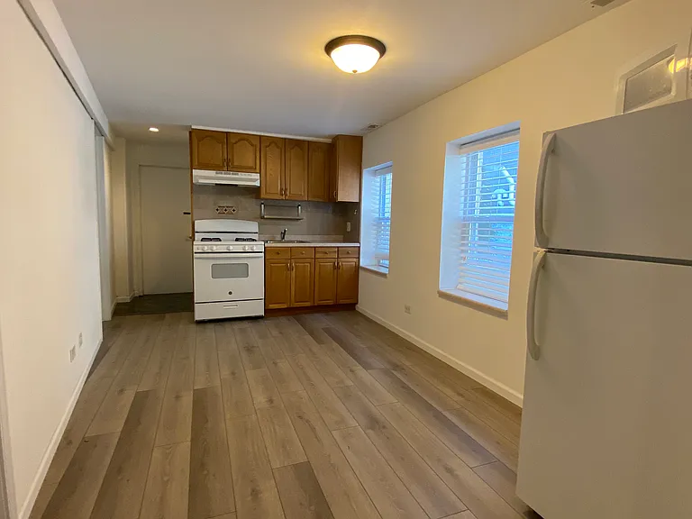 5954 W Leland Ave #BASEMENT — Photo 2