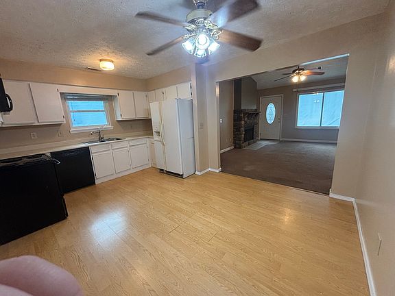 4th image of 304 Wynnmeade Pkwy