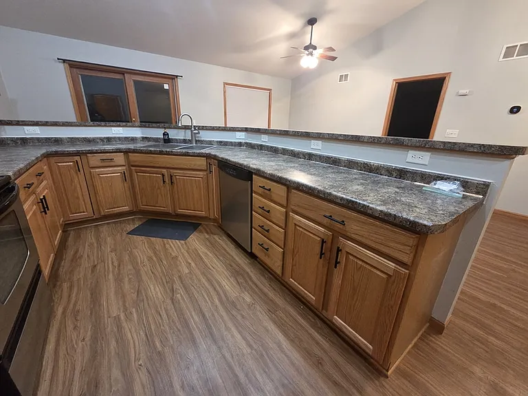 334 Autumn Ln — Photo 7