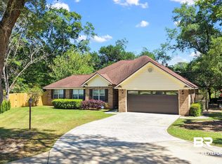 632 E Pedigo Ave, Foley, AL 36535