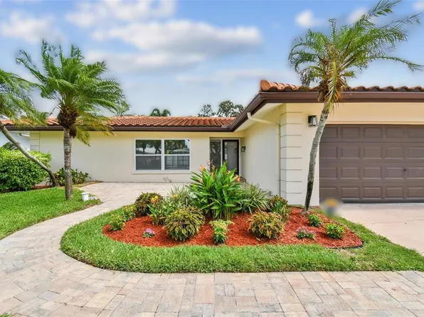 14523 Neptune Rd, Seminole, FL 33776