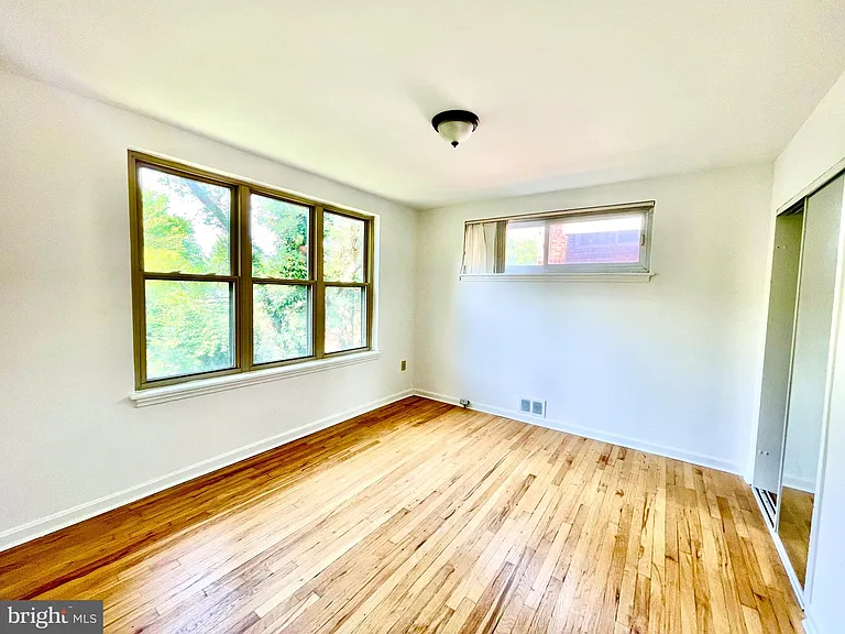 108 Varnum St NE — Photo 8