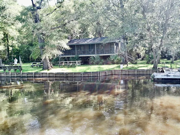 150 Merry Pl, Ridgeville, SC 29472