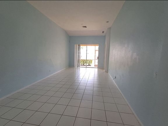 5th image of 7880 Lake Sawgrass Loop APT 5212