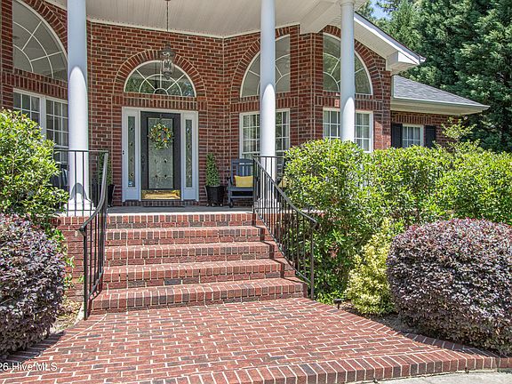 3rd image of 31 Juniper Creek Boulevard