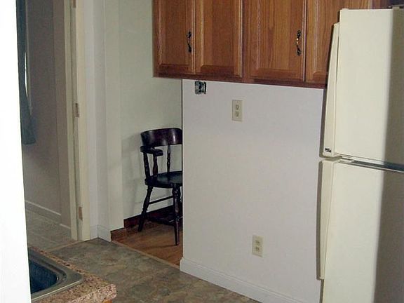 5th image of 517 Savoy Ave
