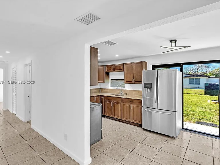 4156 SW 49th Ct — Photo 8