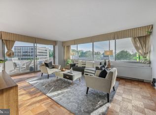 4515 Willard Ave APT 1004S, Chevy Chase, MD 20815