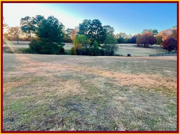 Woodland Rd, Batesville, MS 38606