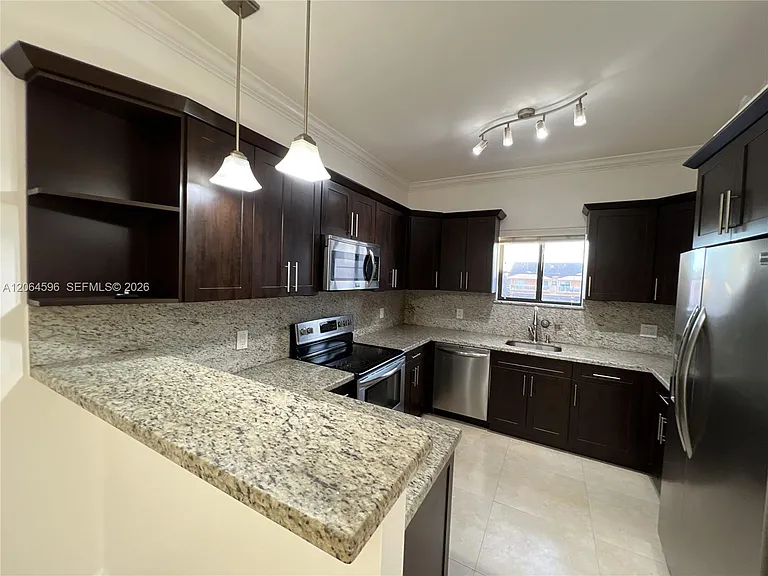 2268 SW 8th St #5 — Photo 5