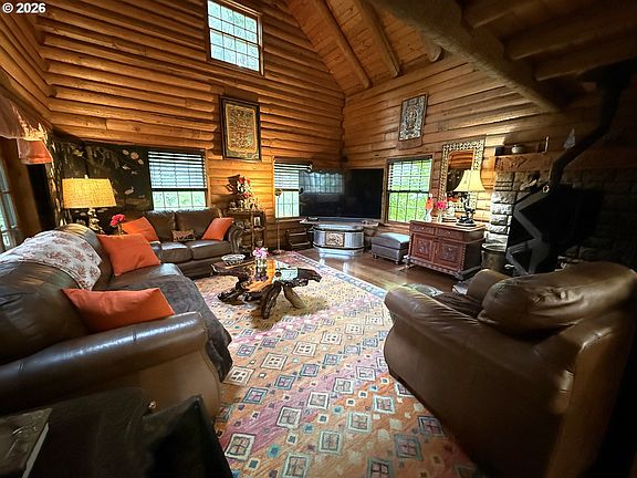 4th image of 440 Forest Dr