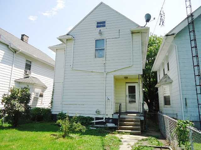 2nd image of 1939 N Superior St