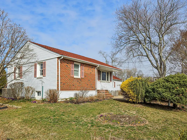 120 Hulick St — Photo 15