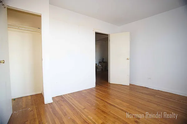 Rented by Norman Raindel, LREB | media 18