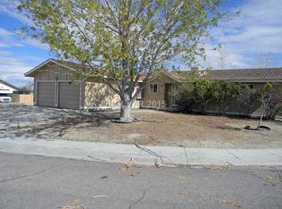 1701 Caragana Ct, Tonopah, NV 89049