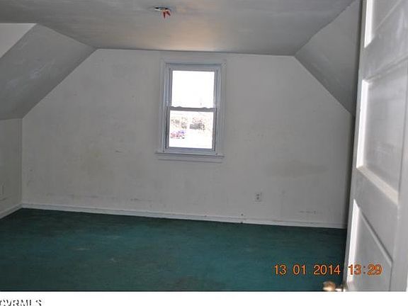 5th image of 4233 Hollywood Dr
