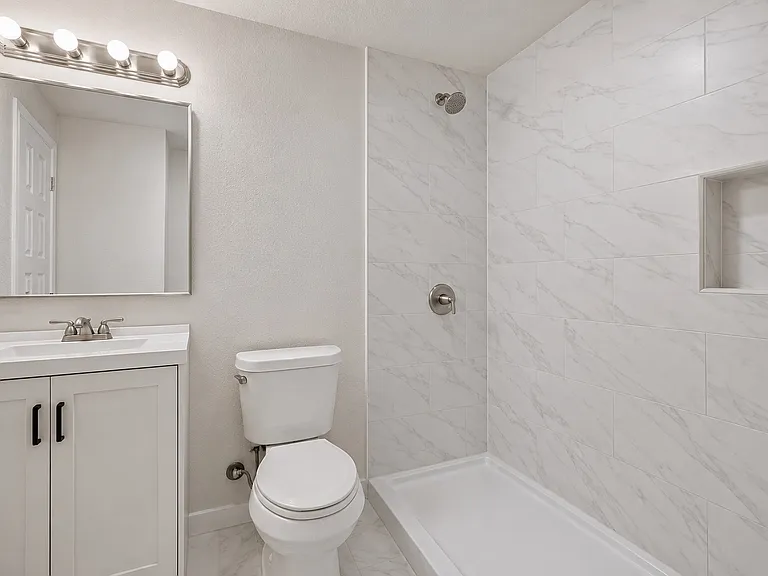 1025 Kingston Dr — Photo 16