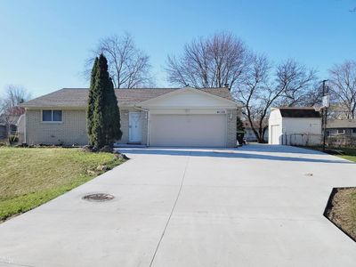 41152 Hollydale, Novi, MI, 48375