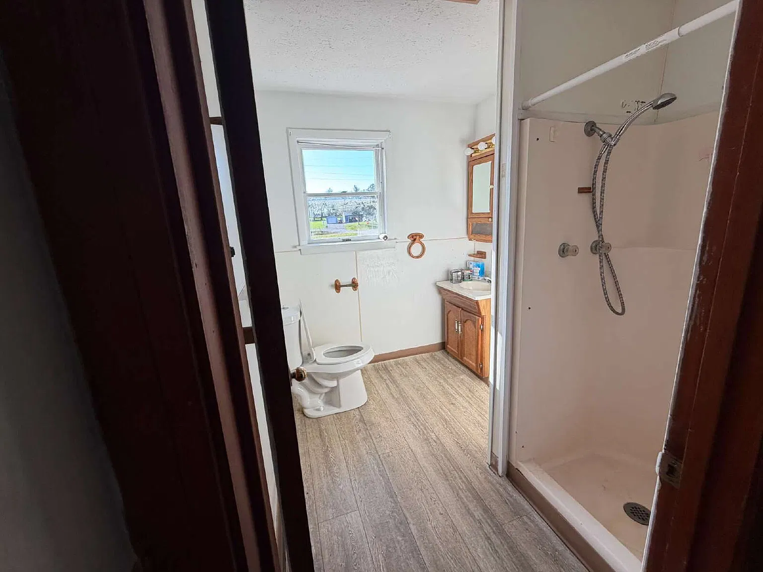 1 bed, 1.0 bath, $895 — Photo 3