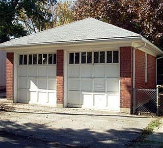 2nd image of 435 E 4th St