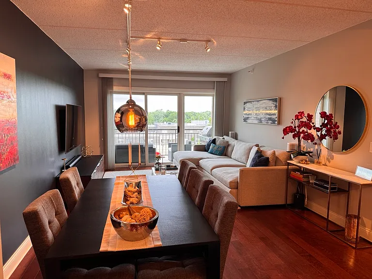 5105 Madison St #511 — Photo 6