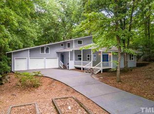 2104 Markham Dr, Chapel Hill, NC 27514