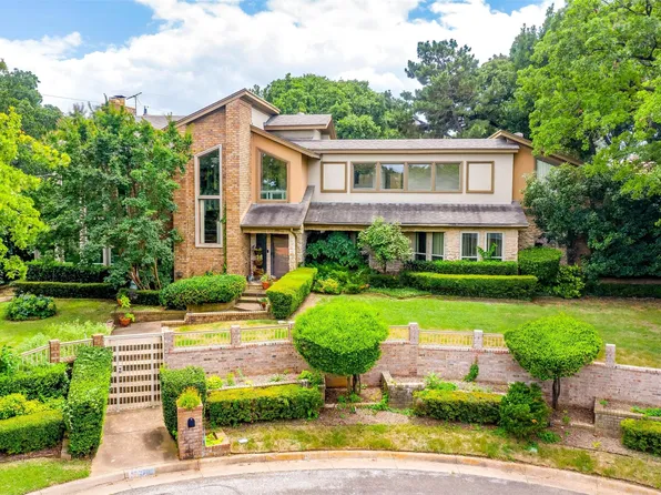 2709 Margaret Dr, Arlington, TX 76012