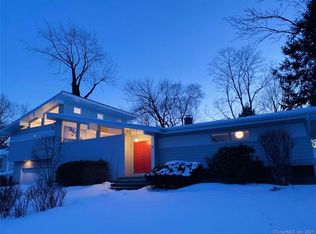 75 Rosemere Ave, Fairfield, CT 06825