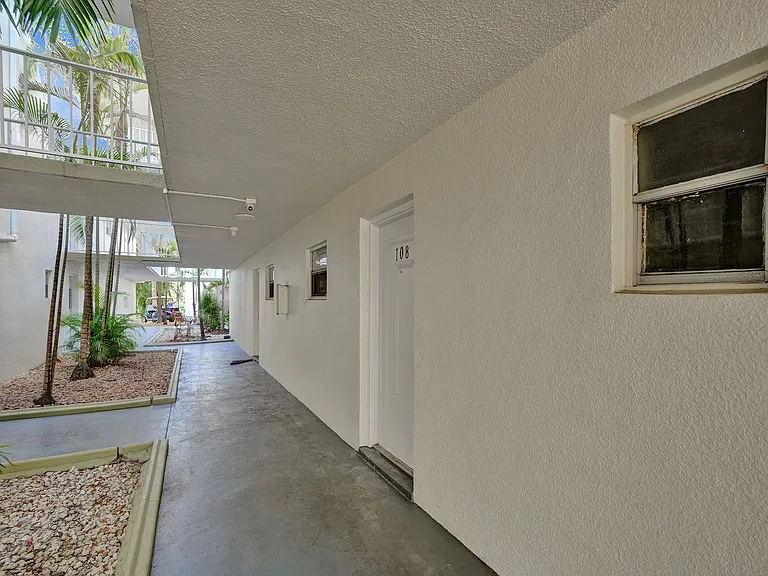 4205 N University Dr #108 — Photo 31