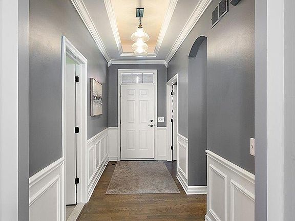 5th image of 609 Mountain Cir