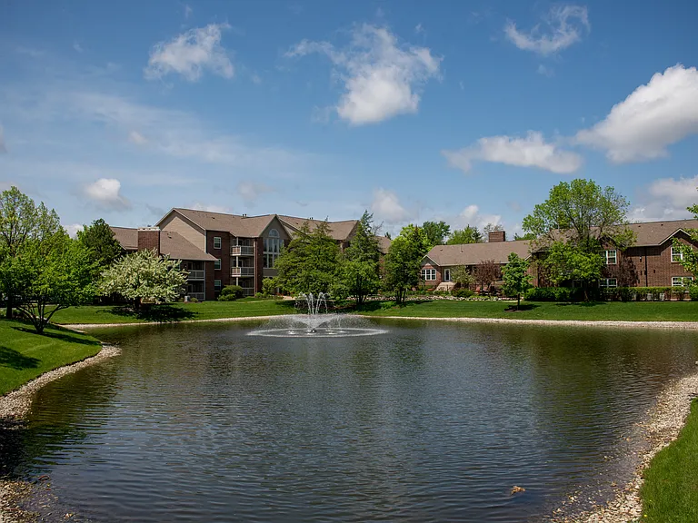 The Lakes of Schaumburg Apartment Homes — Photo 27
