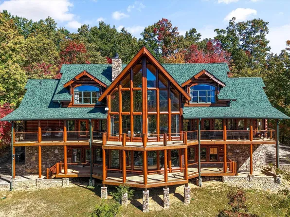 611 Pinnacle Vista Rd, Gatlinburg, TN 37738