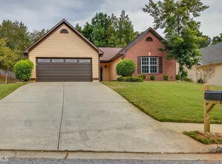 1075 Hillary Ln, Lawrenceville, GA 30043
