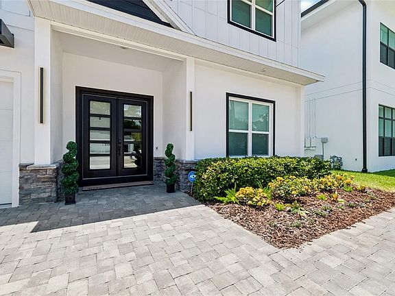 3rd image of 4022 W BAY TO BAY BOULEVARD