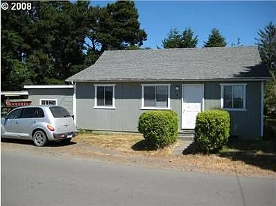 87 N Ave Ne photo 1