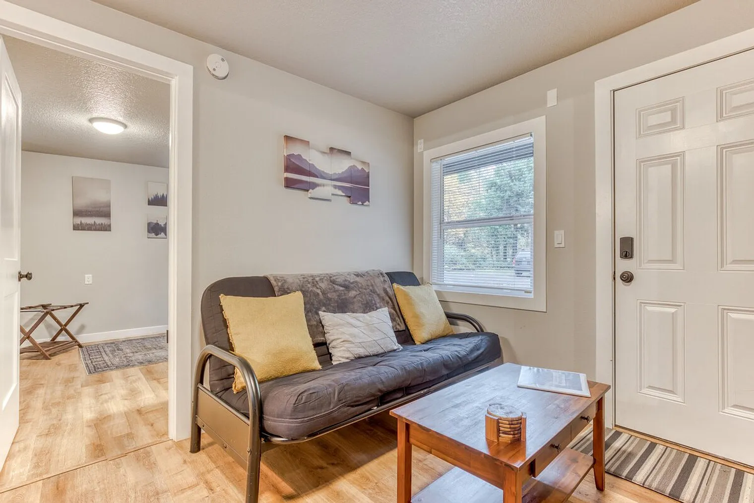 1 bed, 1.0 bath, 398 sqft, $2,646 — Photo 3