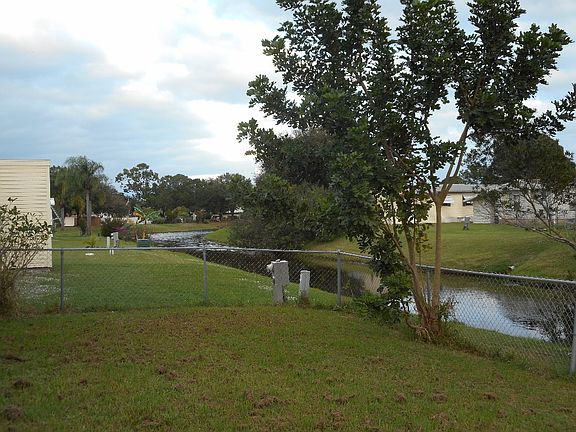 2nd image of 1414 Gardenia Dr