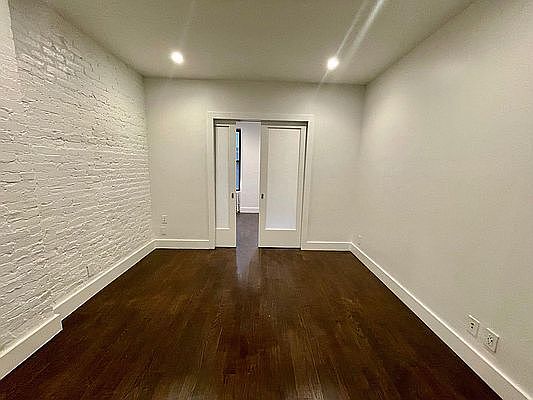 1st image of 442 10th Ave APT 3RN