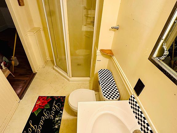 2nd image of 311 Bryant St APT 5