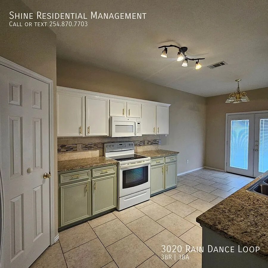 Beautiful 2 story home in Harker Heights with Rent Special — Photo 3