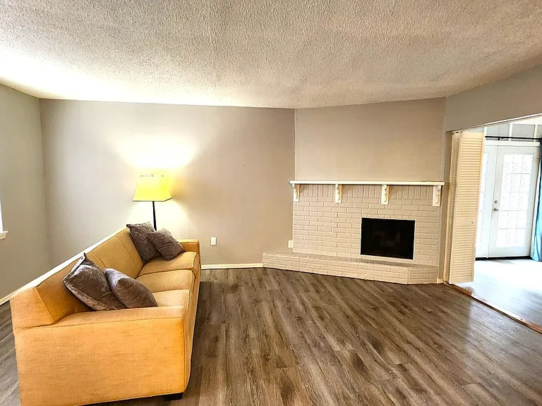 6704 N Meridian Ave #A — Photo 8