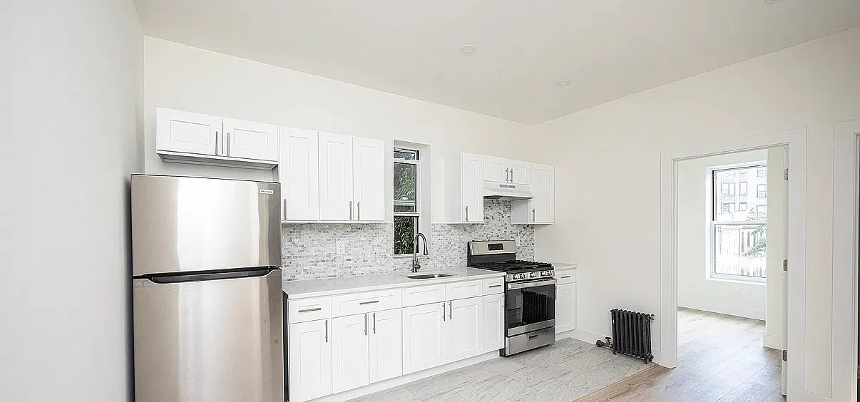 32 Patchen Avenue — Photo 2