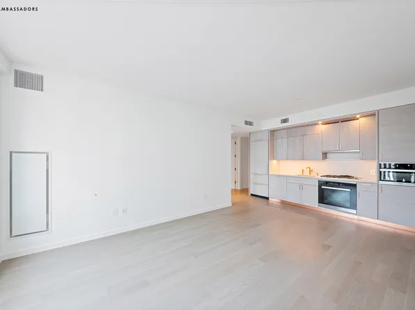 1 City Point image 1 of 23