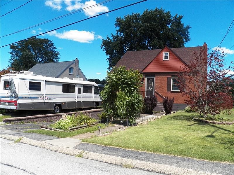 109 McLaughlin Dr, New Kensington, PA 15068 Zillow