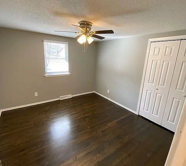 5135 N Bellaire Ave #5135 — Photo 9