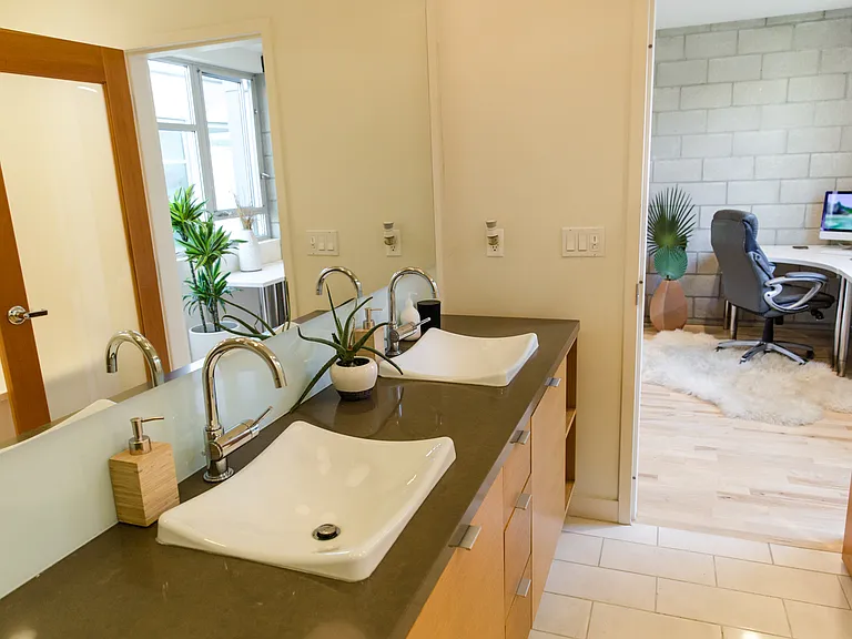 3450 Cahuenga Blvd W #403 — Photo 16