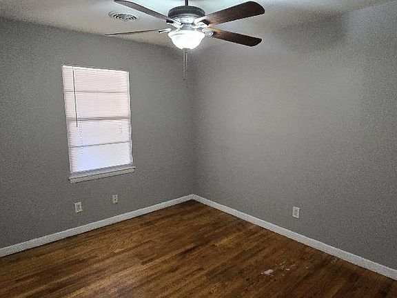 4th image of 3956 Woodlane Ave